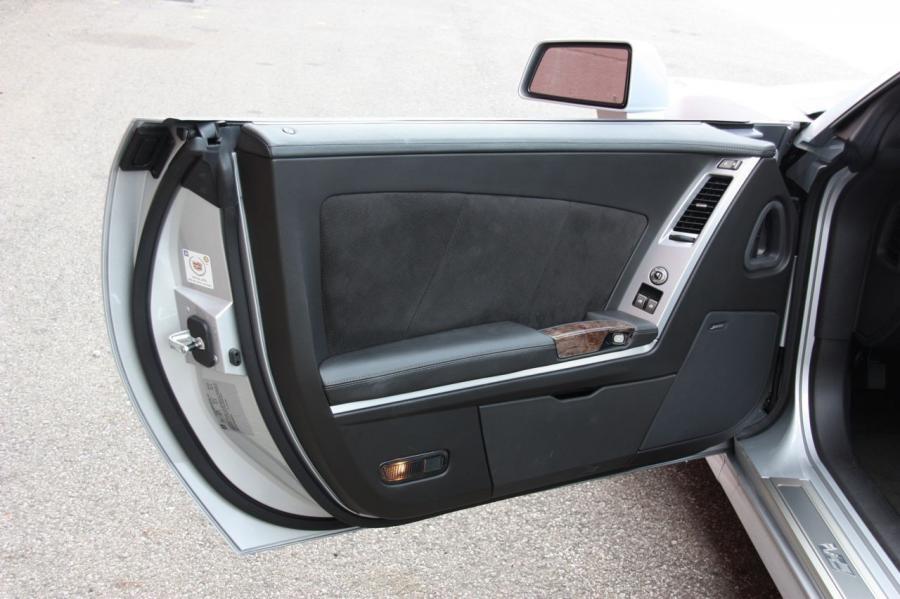  Cadillac XLR-V 2009 года  (фото 9 из 55)